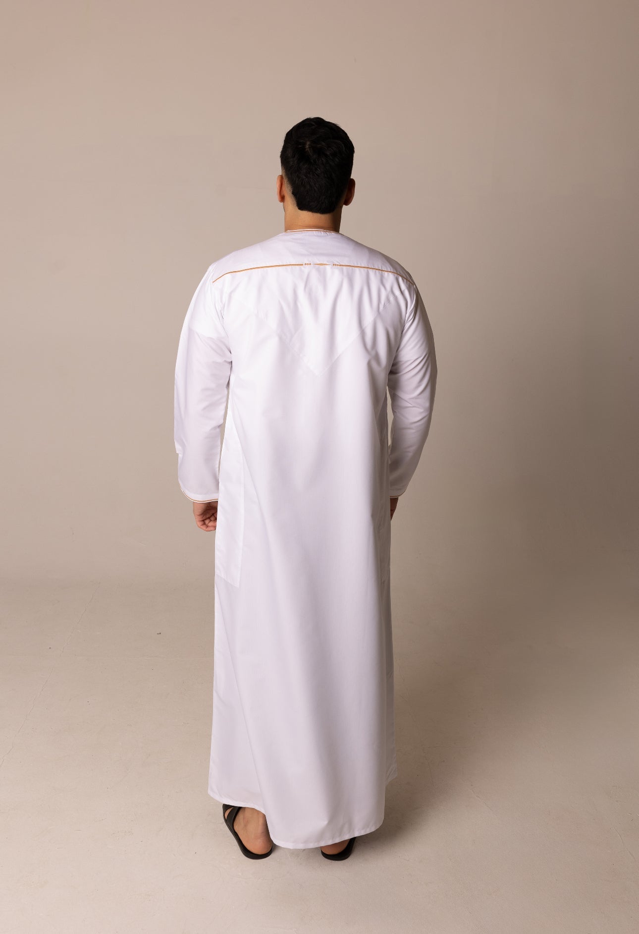 White & Gold Patterned Omani Thobe RM25 image 2