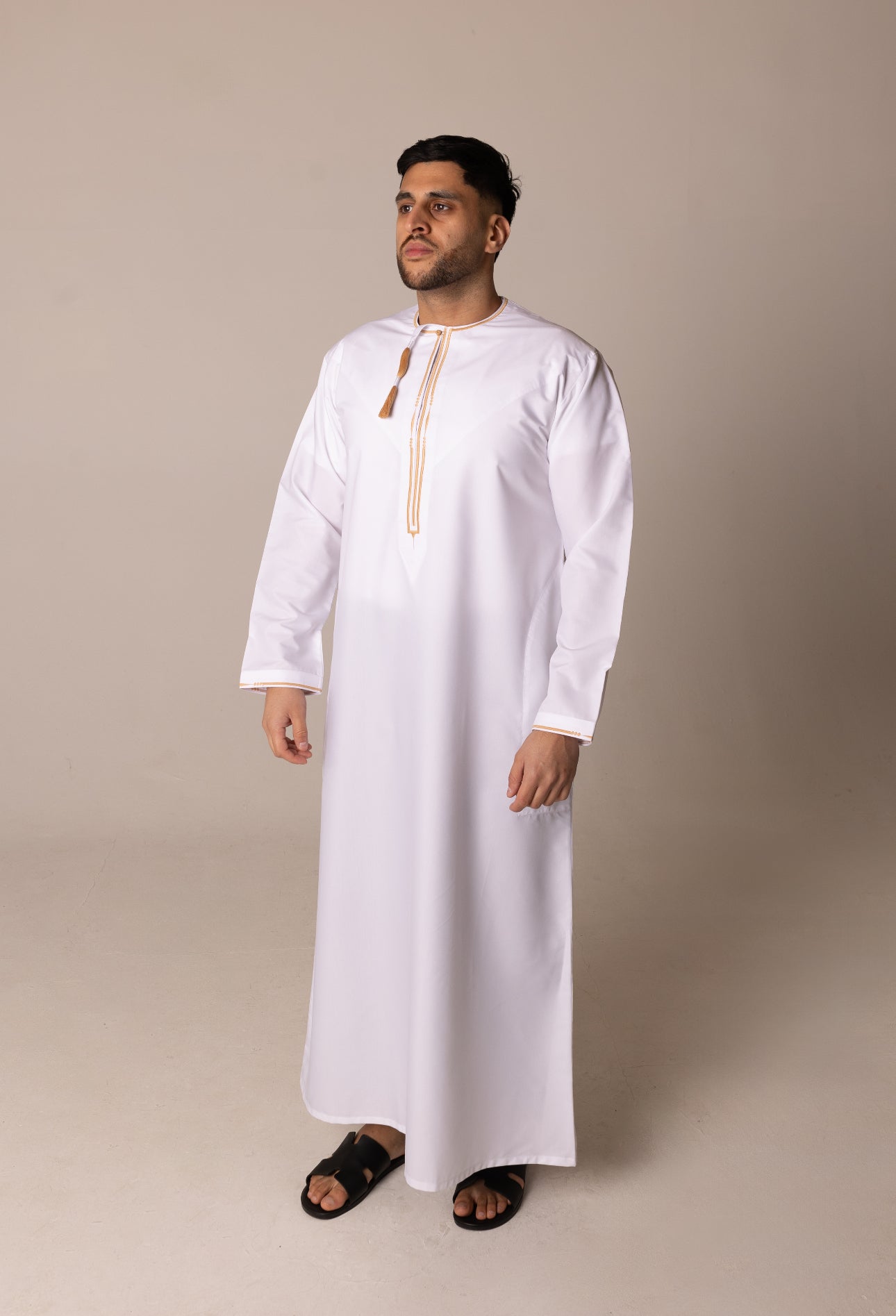 White & Gold Patterned Omani Thobe RM25 image 0