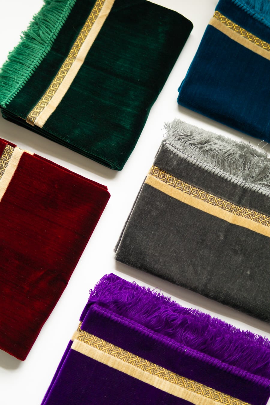 Plain Boarder Prayer Mat image 3