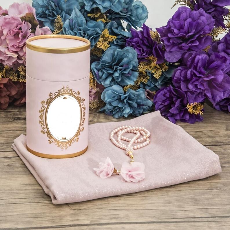 Prayer Mat & Tasbeeh Cylinder Gift Box image 0