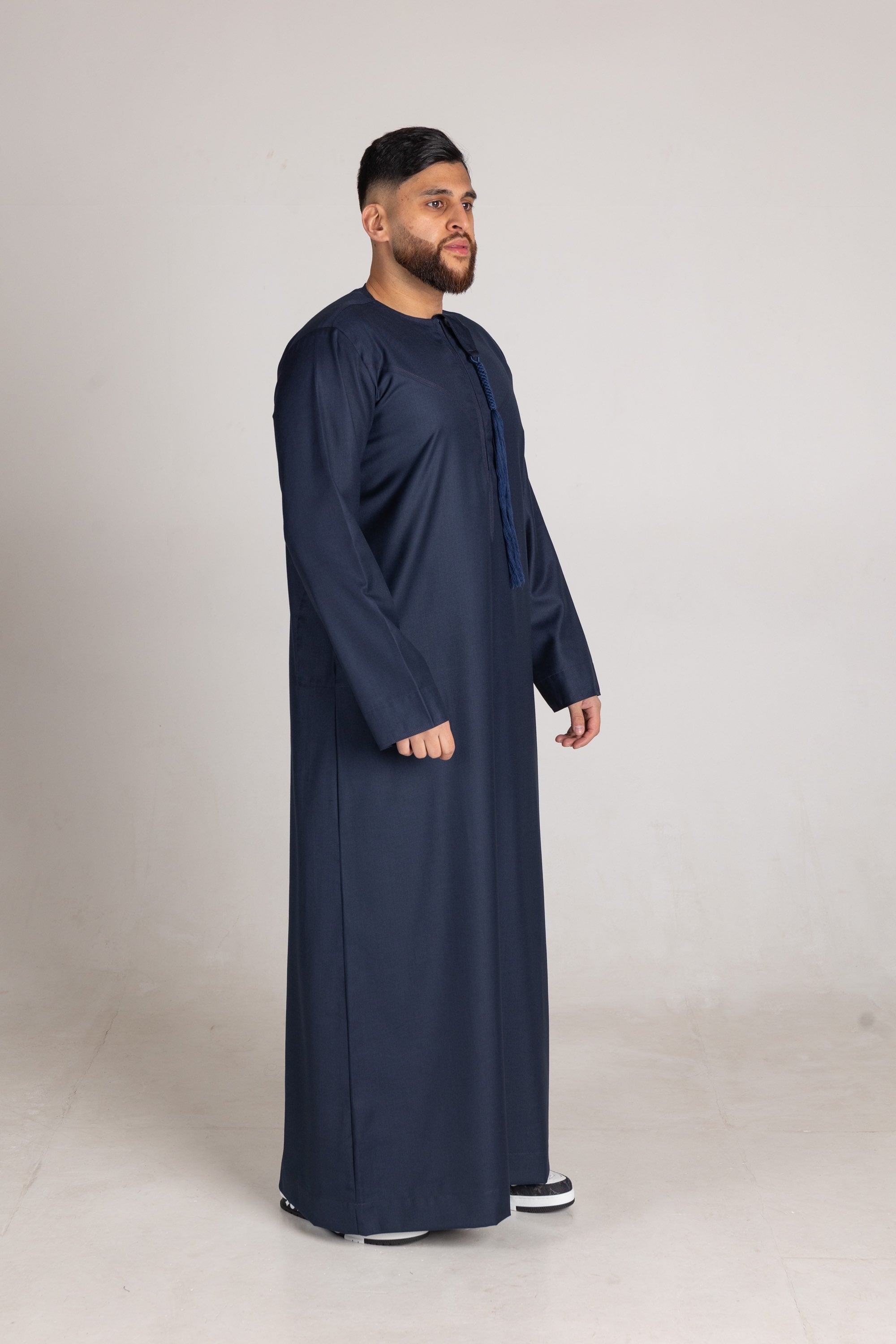 Quality Emirati Thobe ( Navy ) image 2