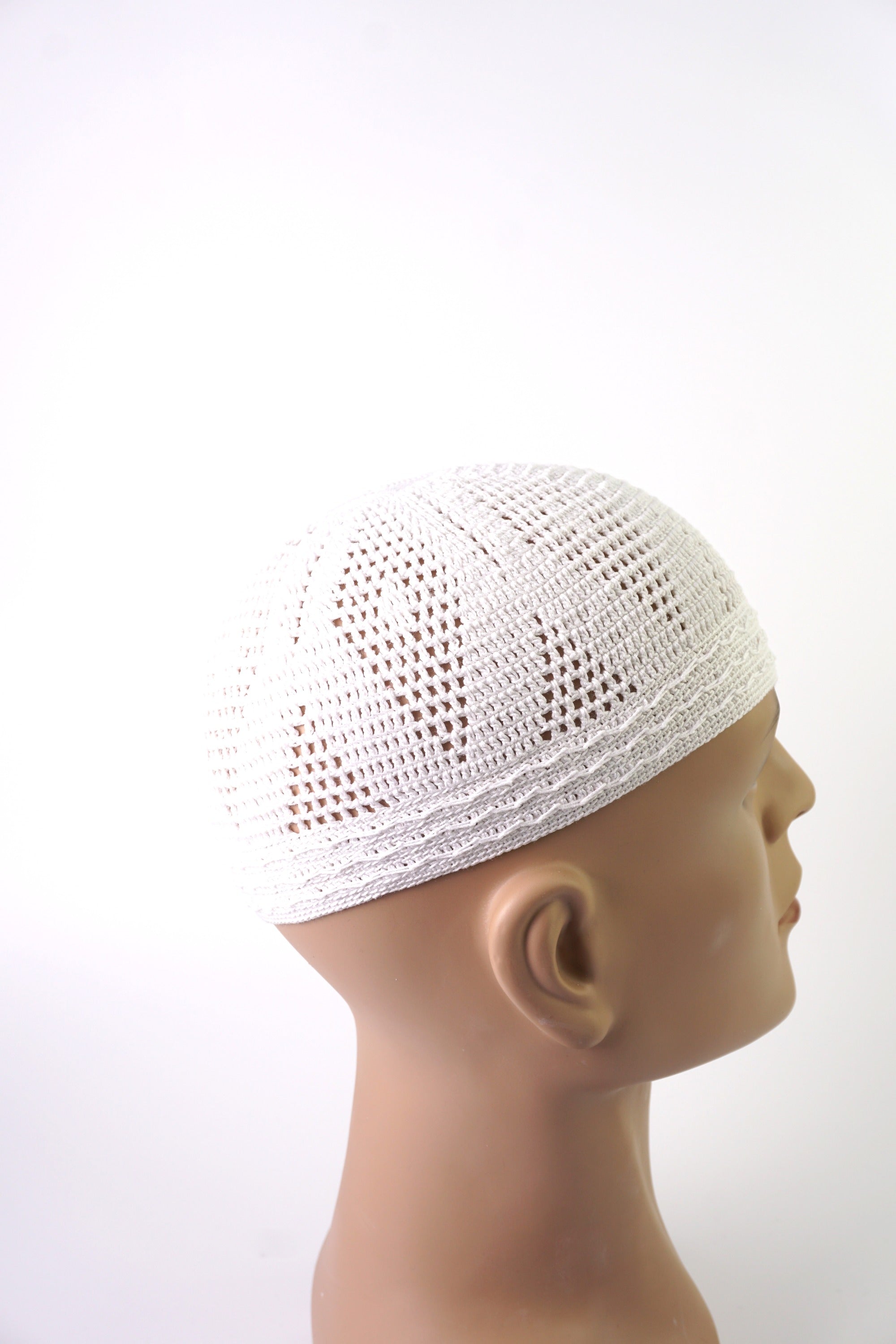 Damishq White Hat Hand Knitted