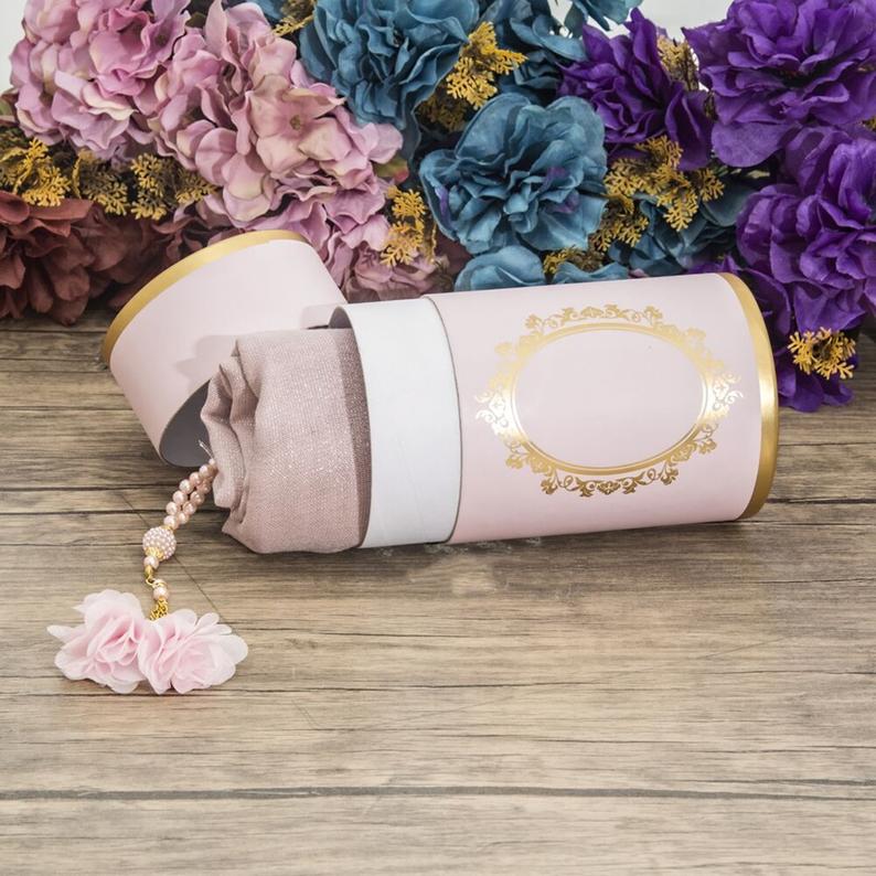 Prayer Mat & Tasbeeh Cylinder Gift Box image 1