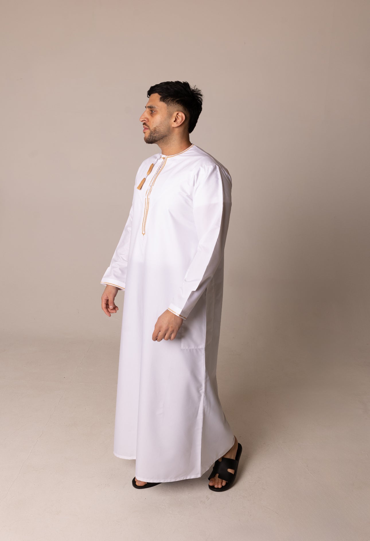 White & Gold Patterned Omani Thobe RM25 image 3