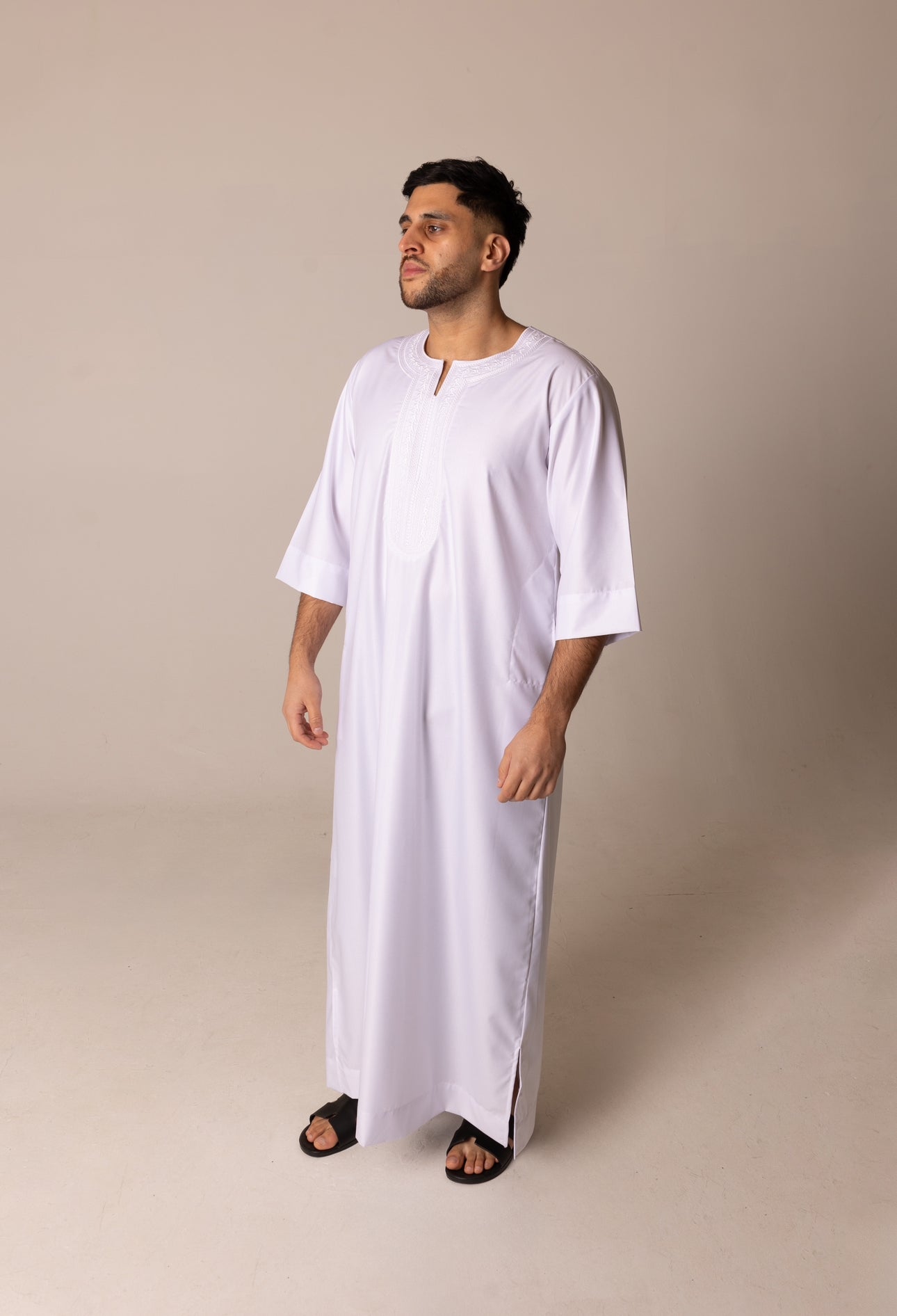 Premium 3 Quarter Sleeve Thobe white image 3