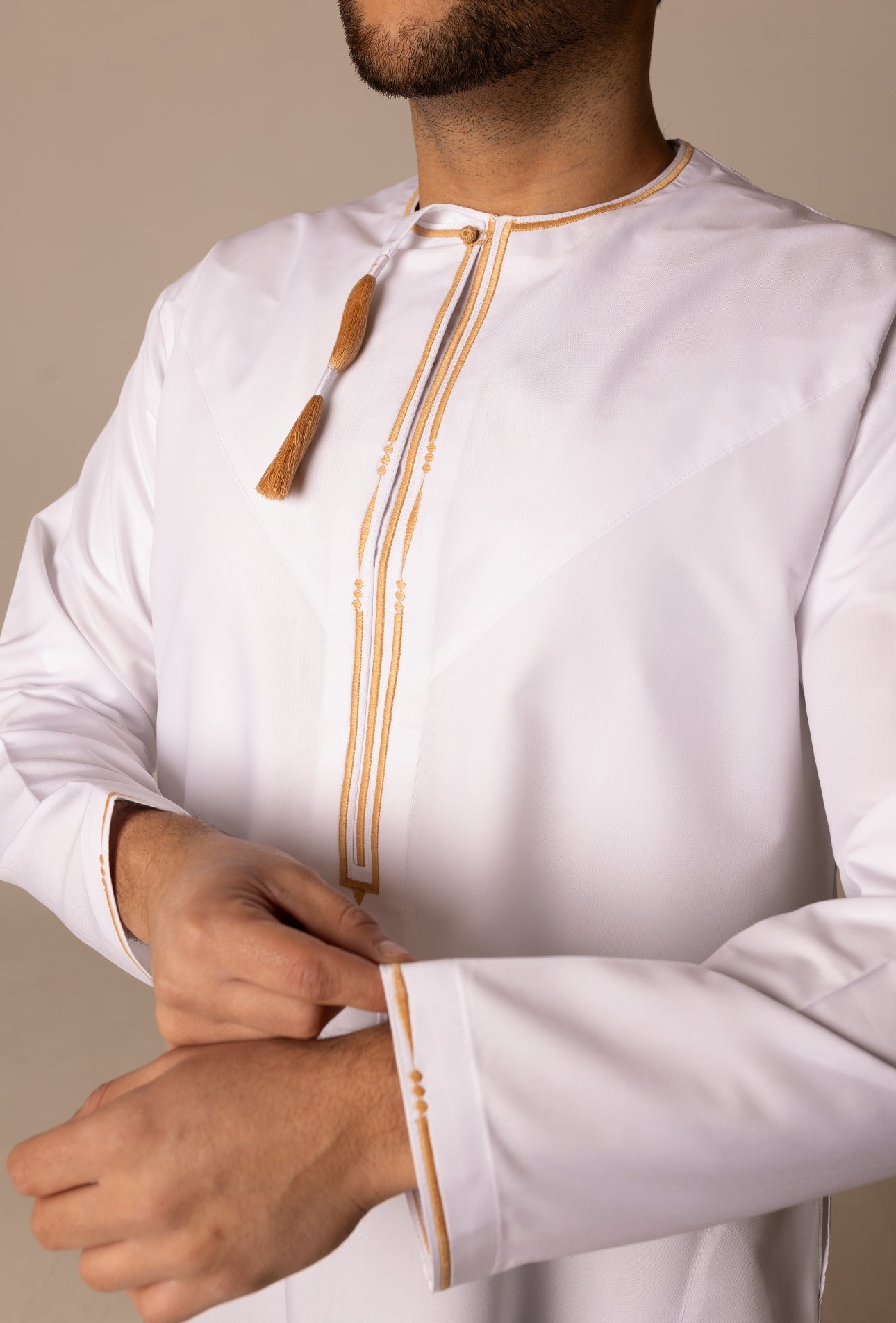 White & Gold Patterned Omani Thobe RM25 image 4