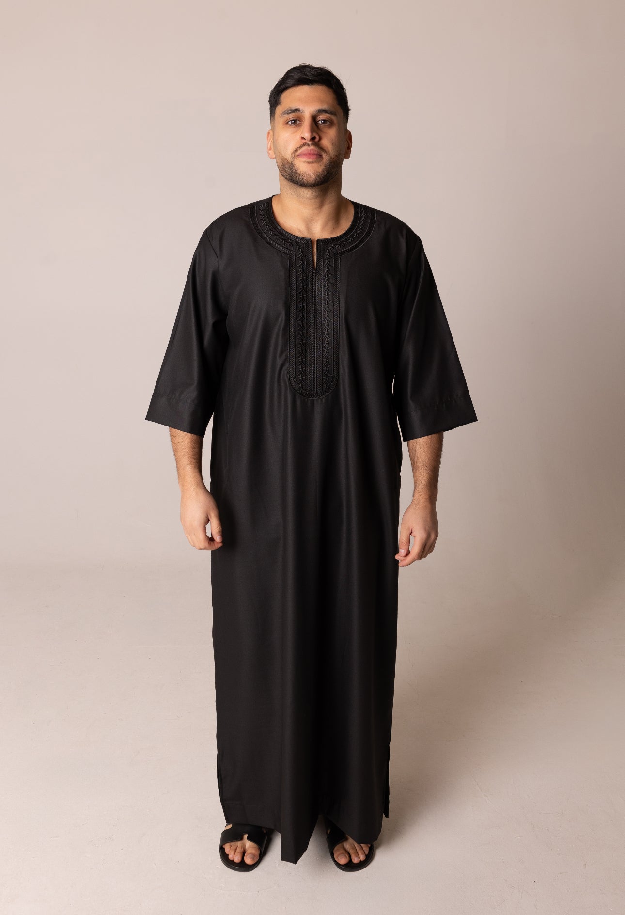 Premium 3 Quarter Sleeve Thobe Black image 2