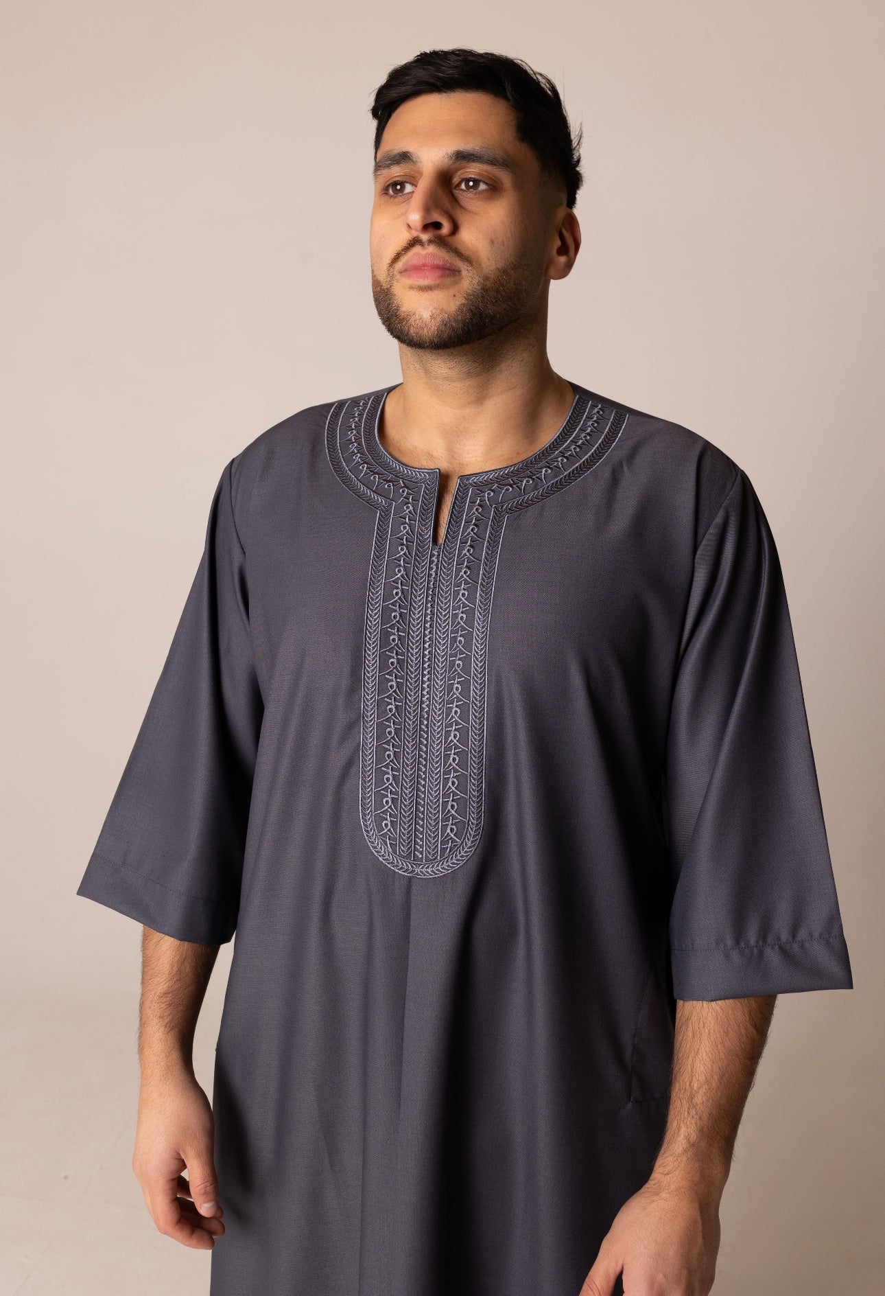 Premium 3 Quarter Sleeve Thobe Grey image 2