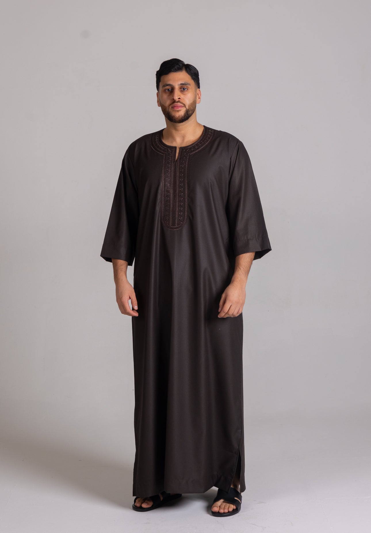 Premium 3 Quarter Sleeve Thobe Brown image 3