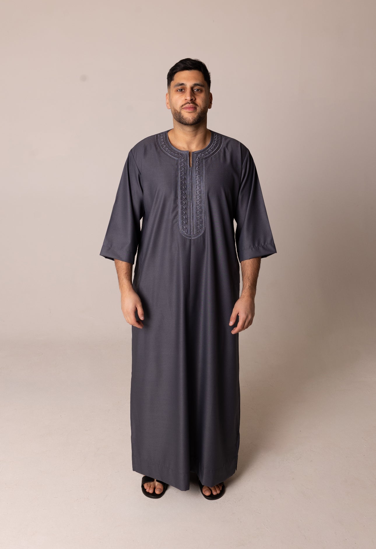 Premium 3 Quarter Sleeve Thobe Grey image 5