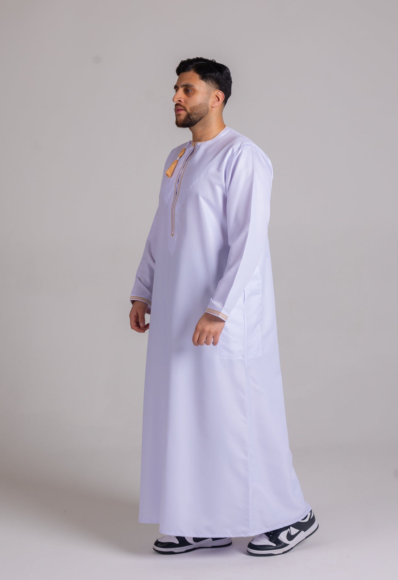 White & Gold Patterned Omani Thobe image 6