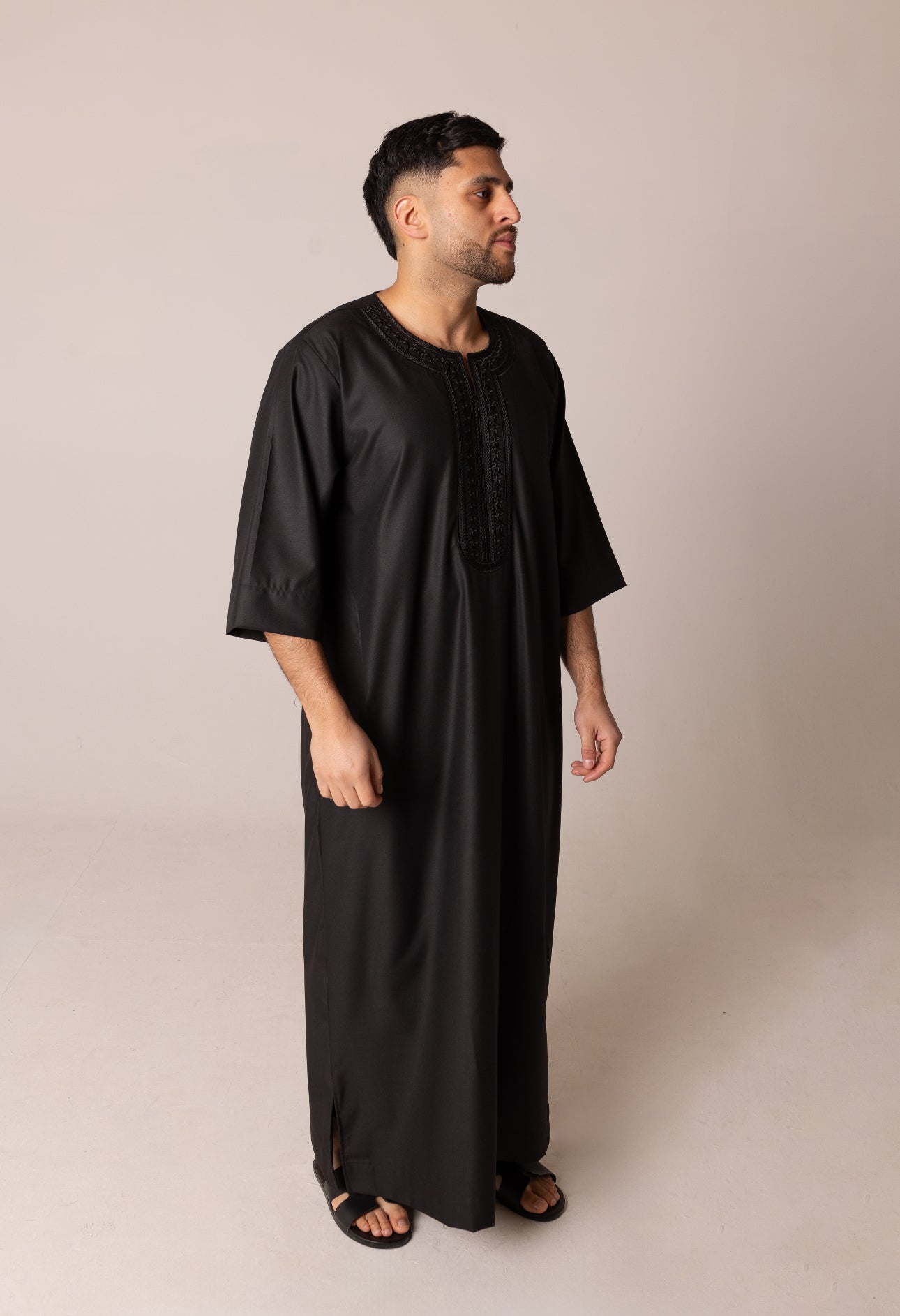 Premium 3 Quarter Sleeve Thobe Black image 5
