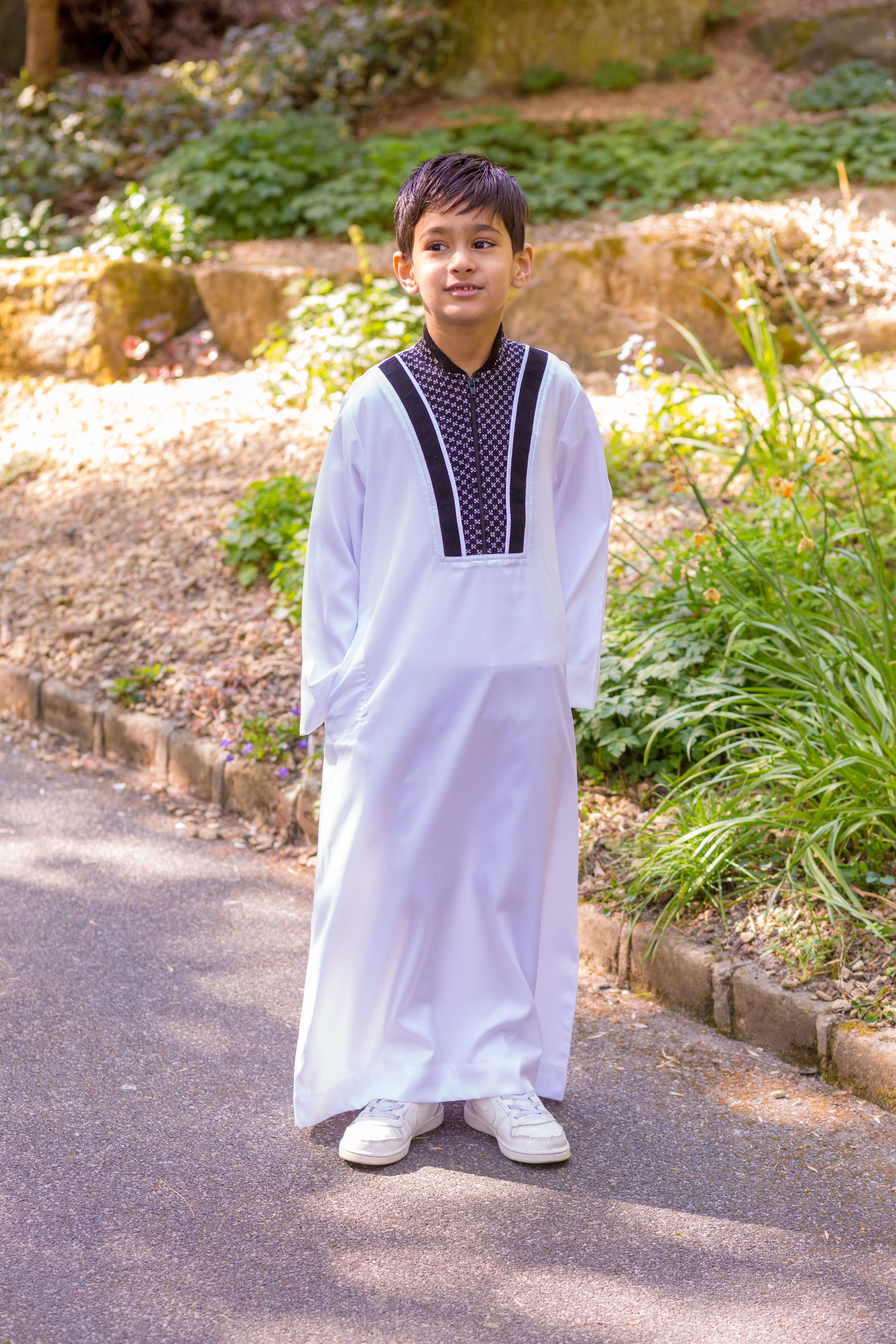 Checkered Design Thobe