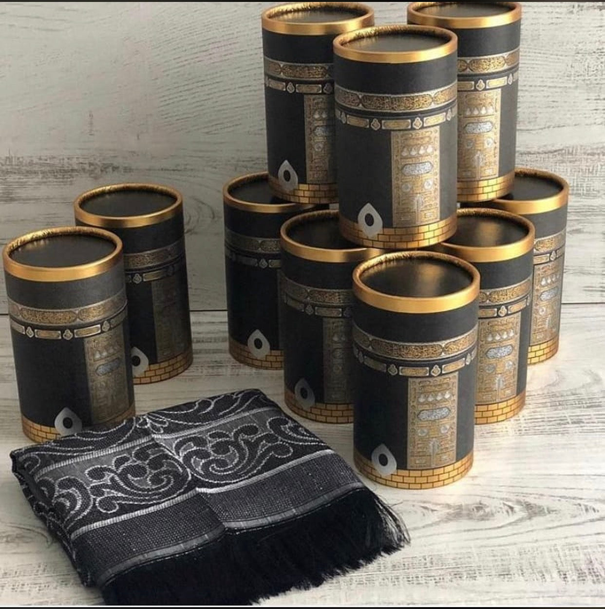 Prayer Mat & Tasbeeh Cylinder Kabaa Gift Box image 4