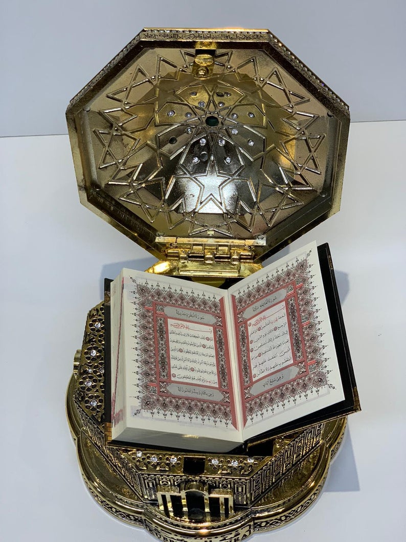 Masjid Al Aqsa Ornament With Quran
