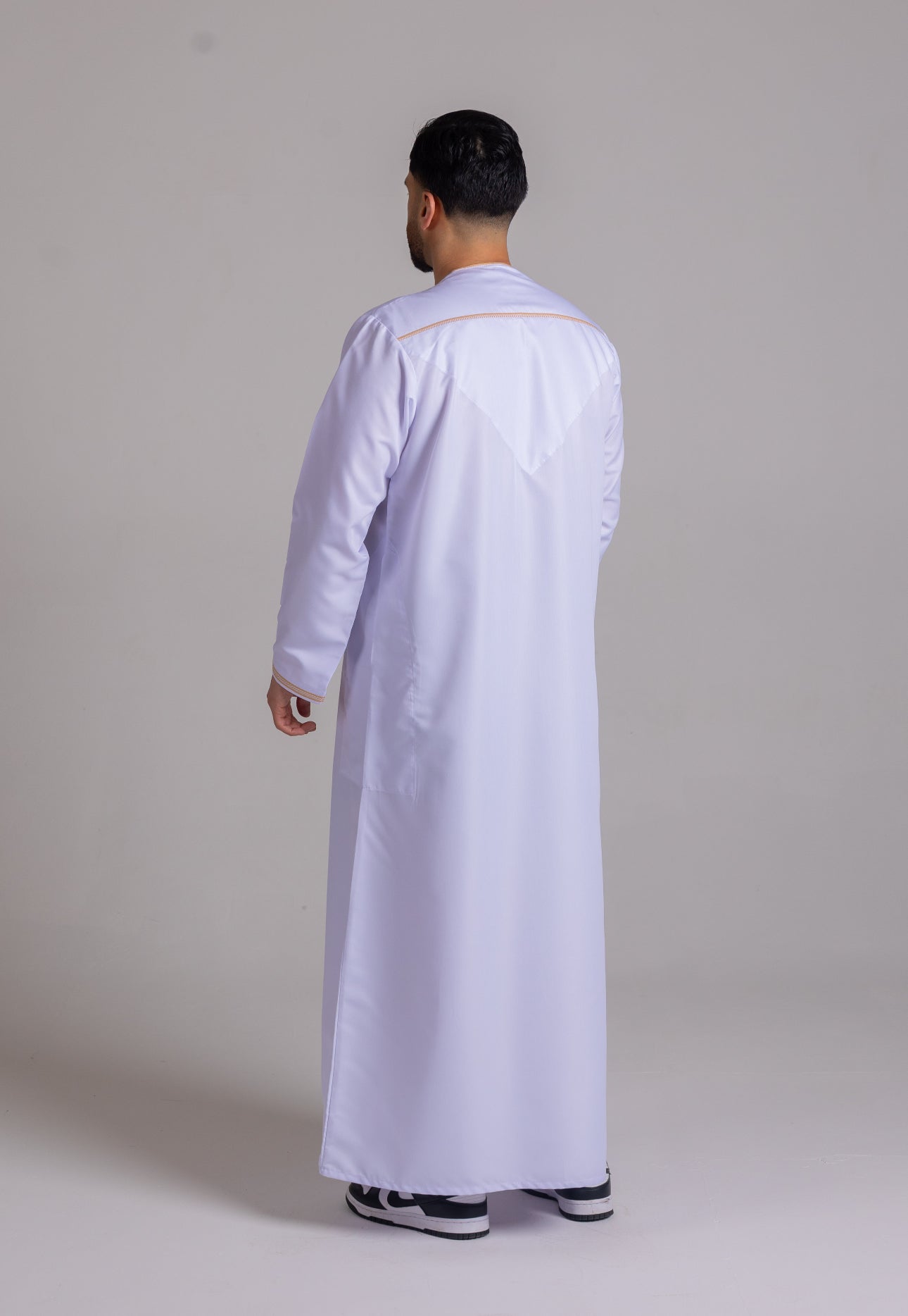 White & Gold Patterned Omani Thobe