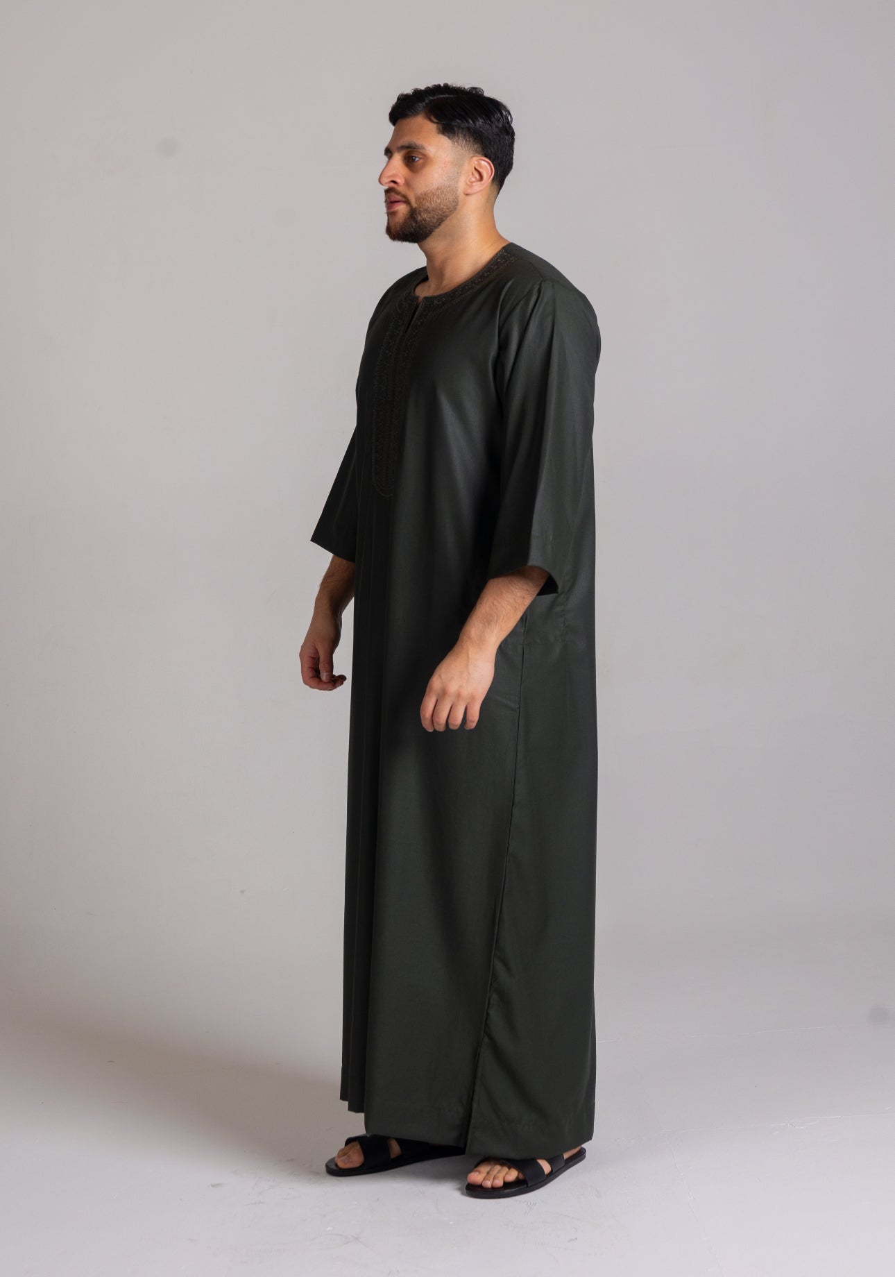 Premium 3 Quarter Sleeve Thobe Dark Green