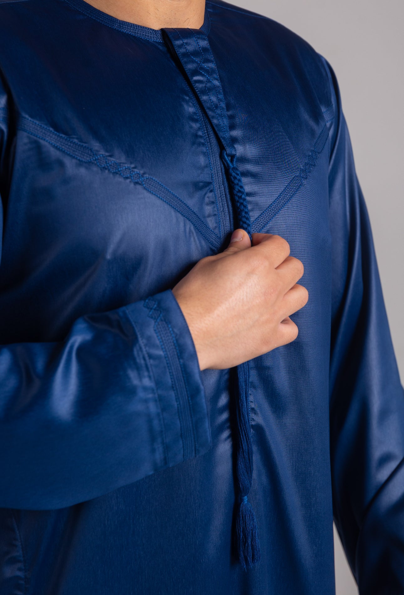 Kids Embroidered Emirati Thobe Shiny ( Navy )