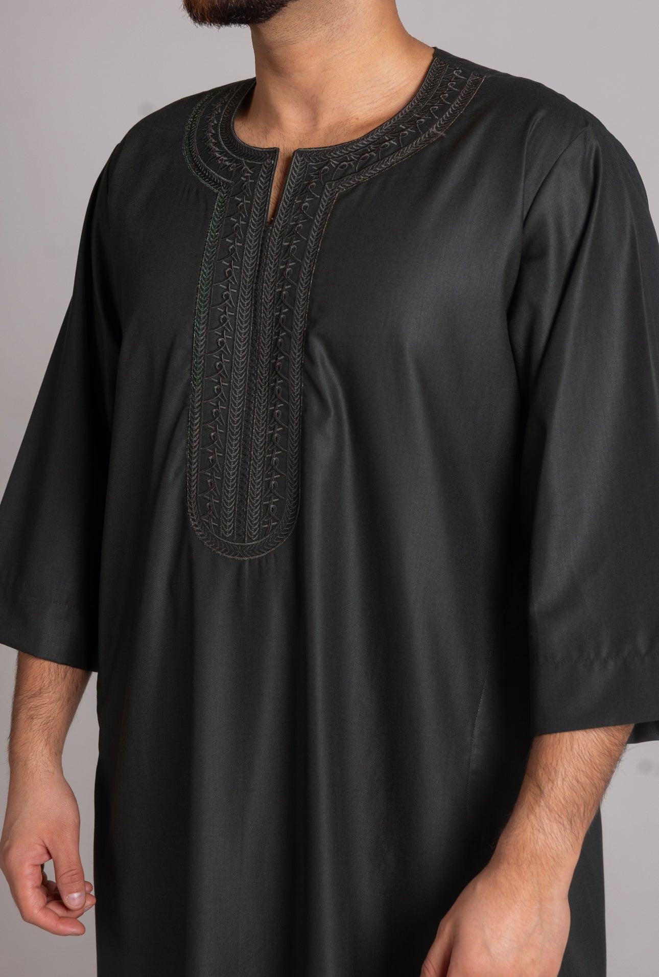 Premium 3 Quarter Sleeve Thobe Dark Green