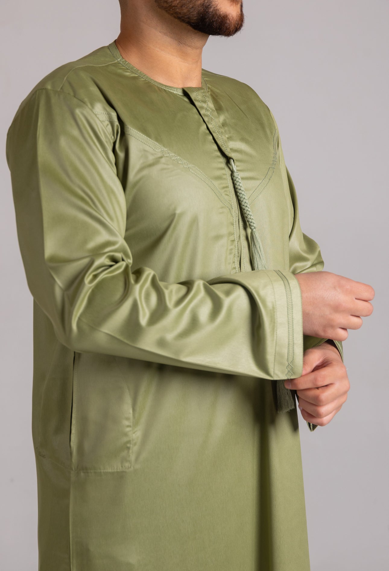 Embroidery Emirati Thobe Shiny ( Olive )