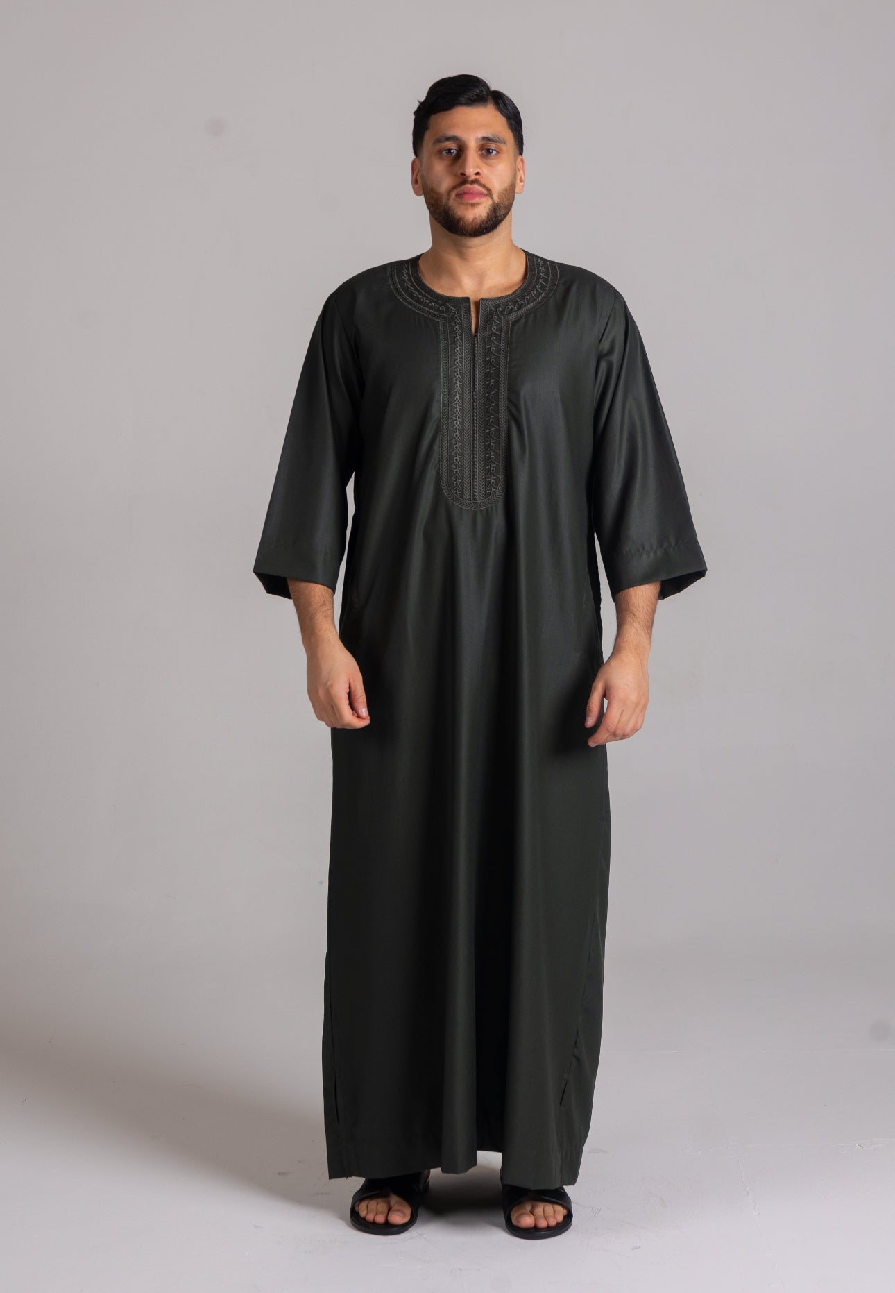 Premium 3 Quarter Sleeve Thobe Dark Green