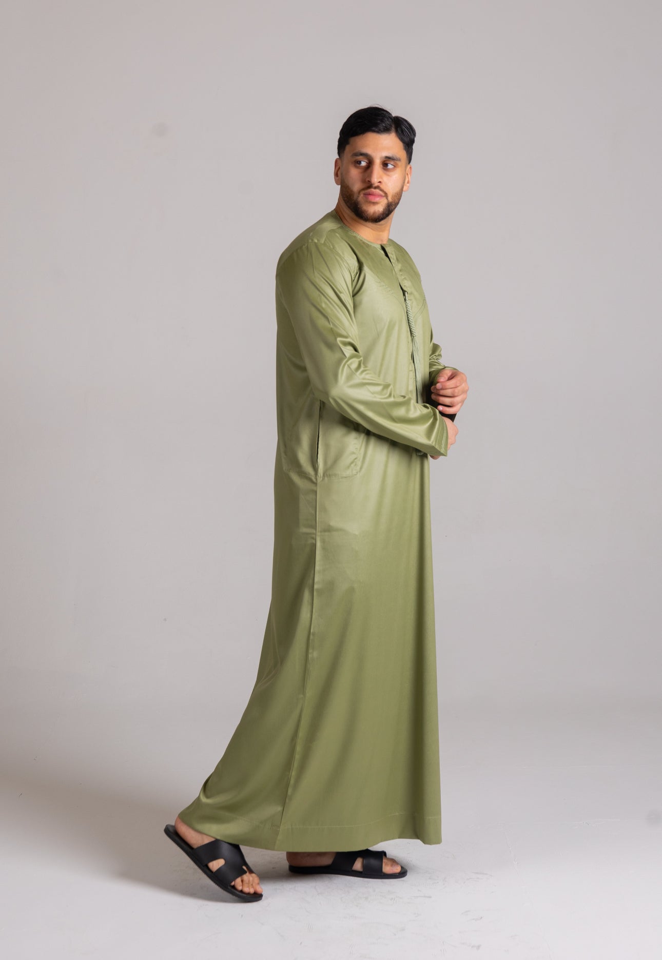 Embroidery Emirati Thobe Shiny ( Olive )