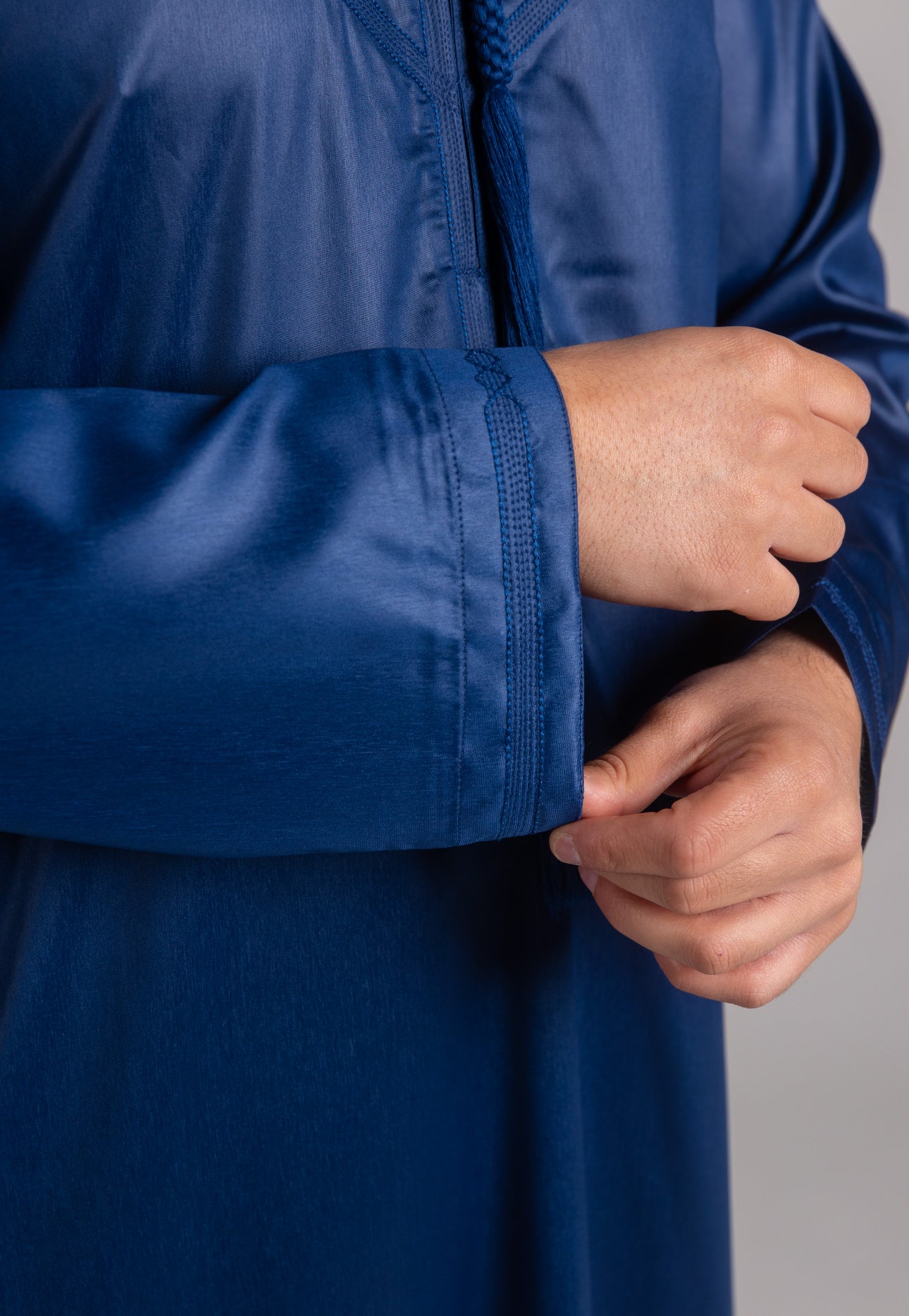 Embroidery Emirati Thobe Shiny ( Navy )