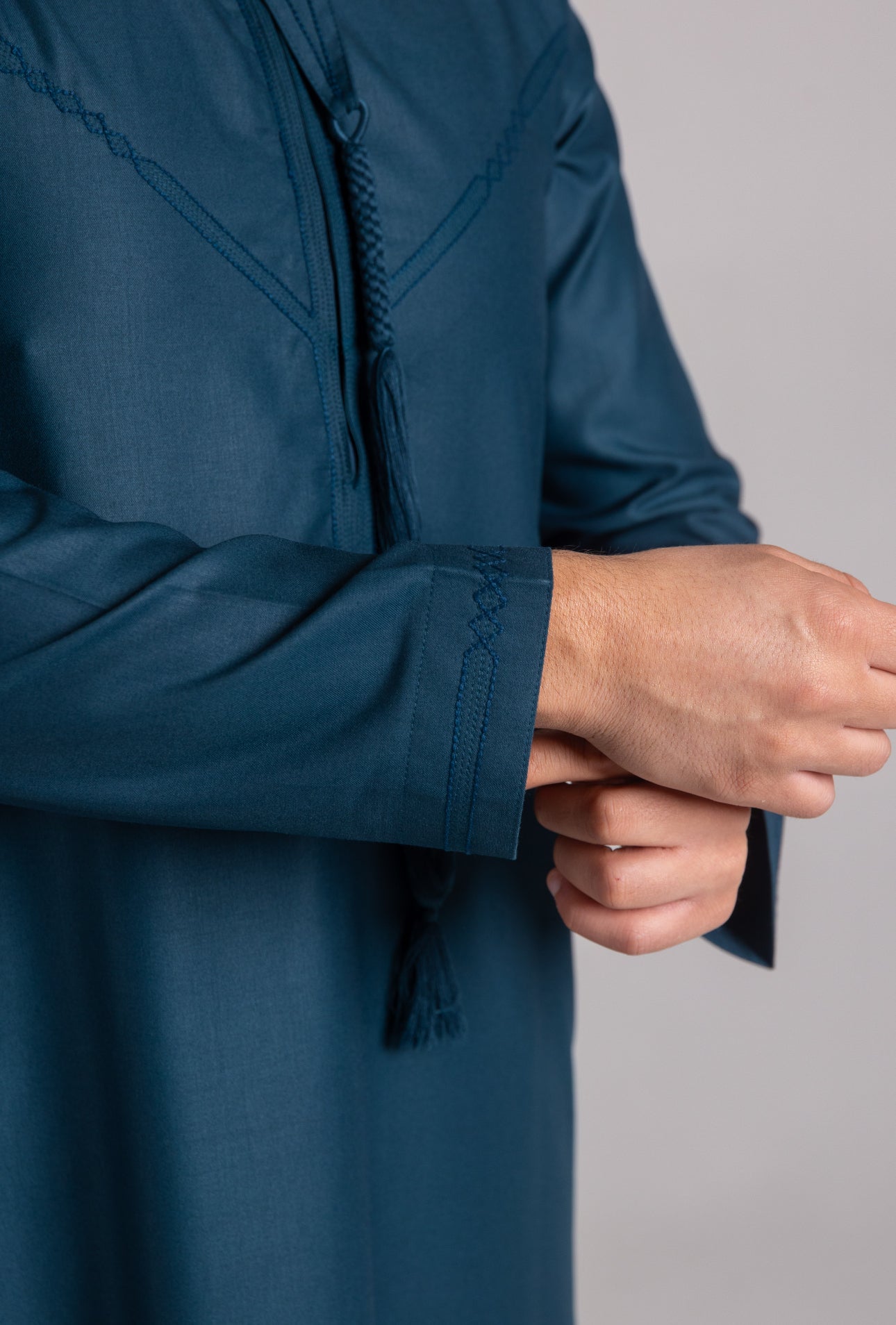 Premium Embroidered Emirati Thobe ( Teal  )