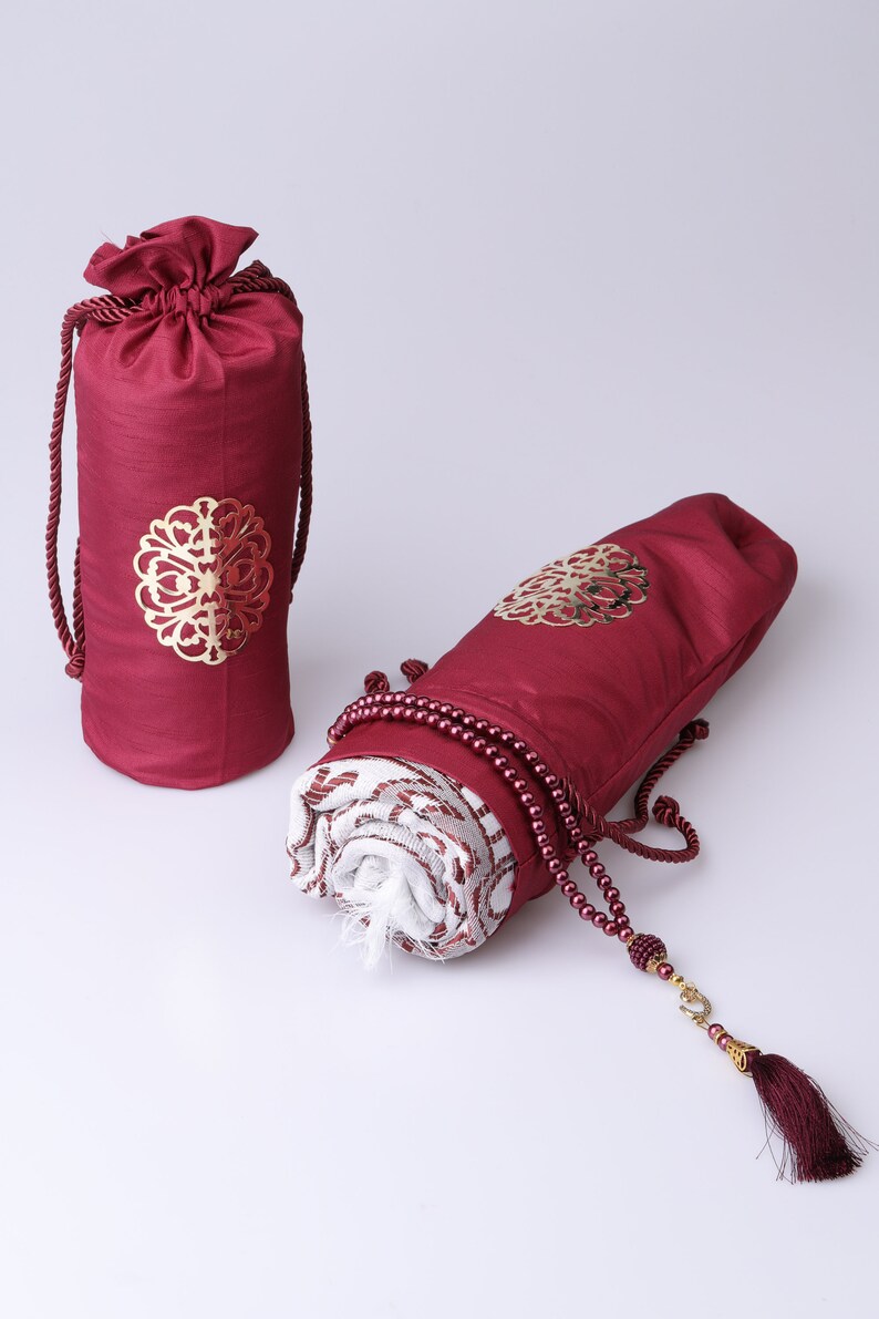 Prayer Mat & Tasbih Gift Set
