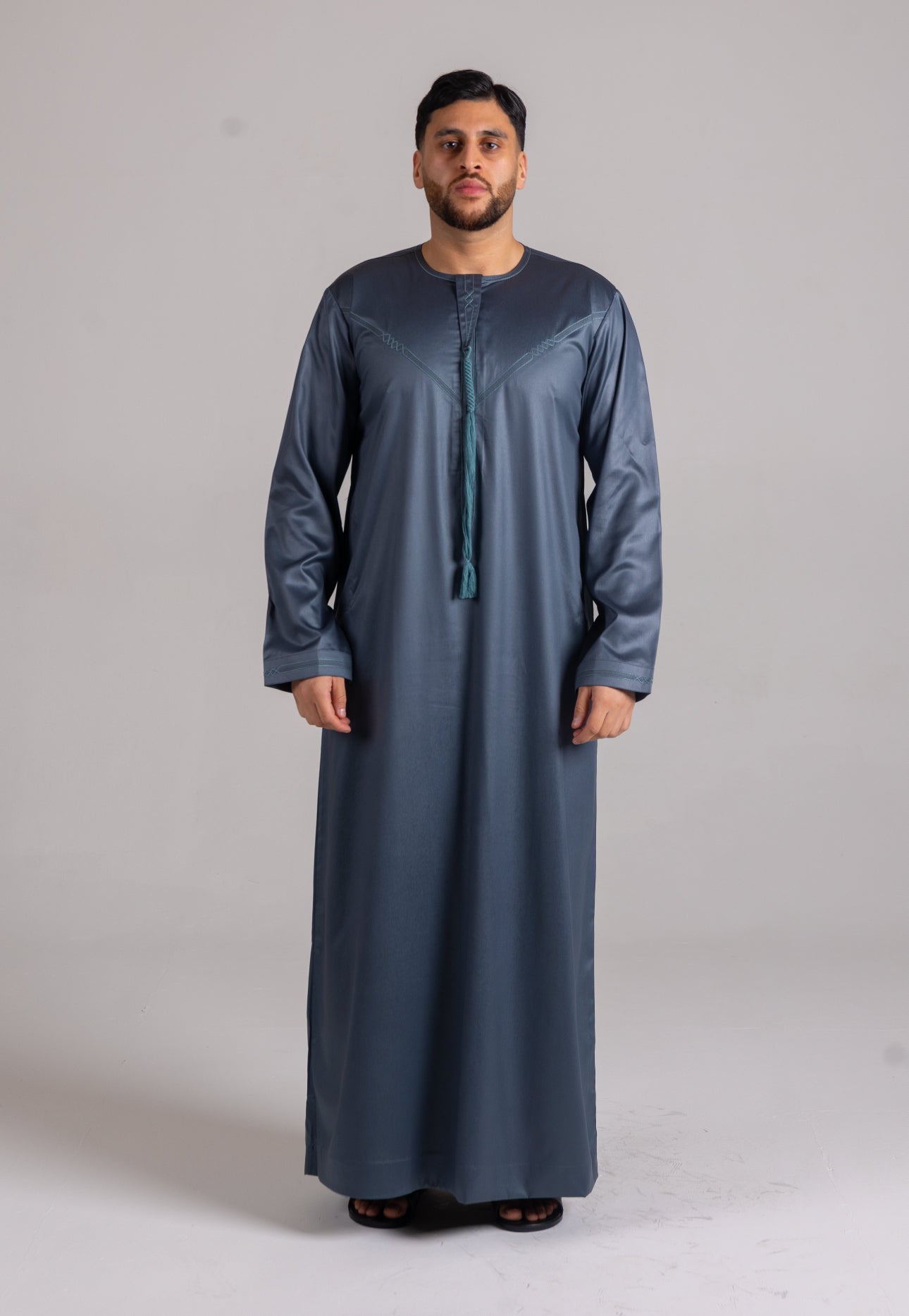 Embroidery Emirati Thobe Shiny ( Metallic Gray )
