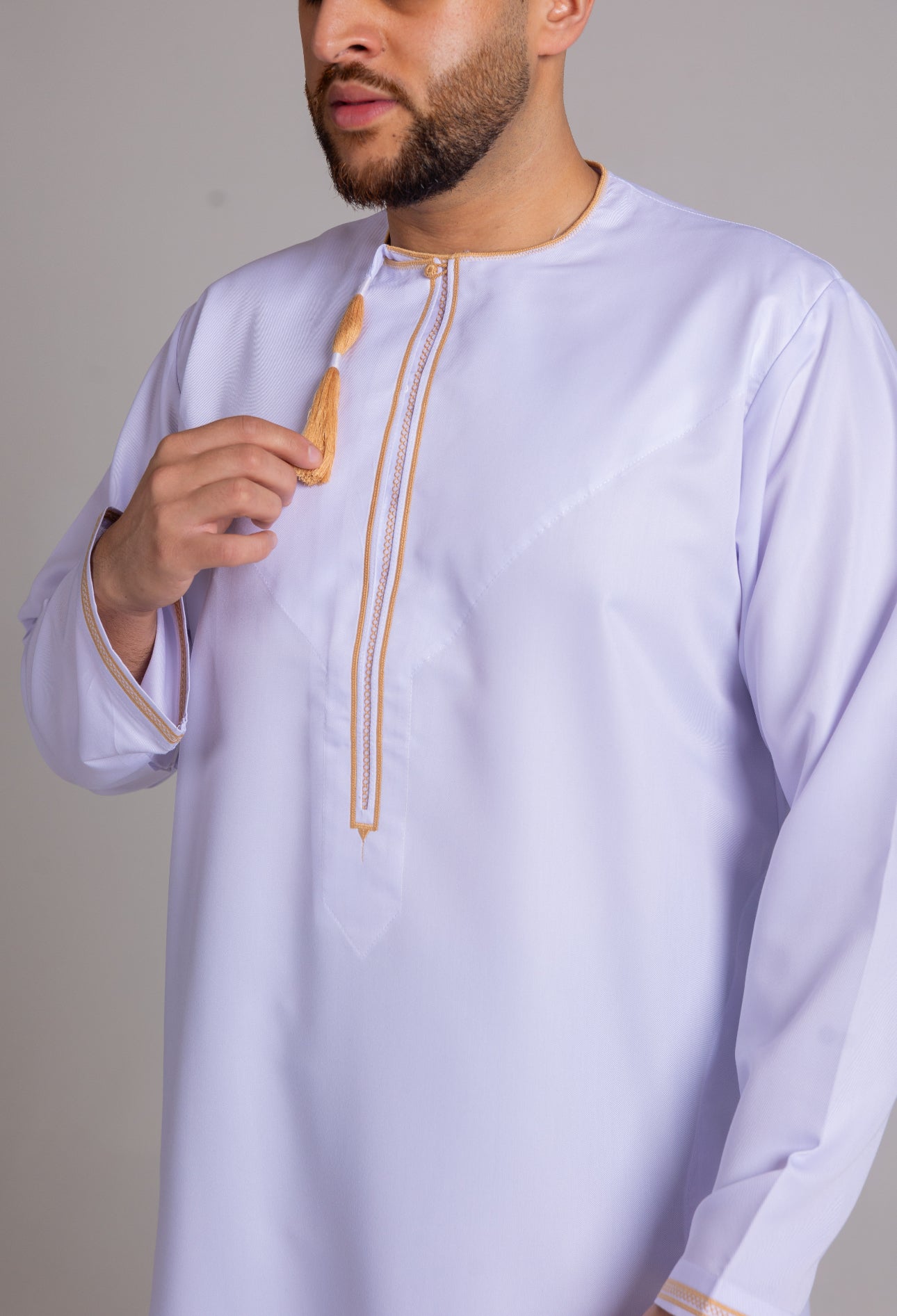 White & Gold Patterned Omani Thobe