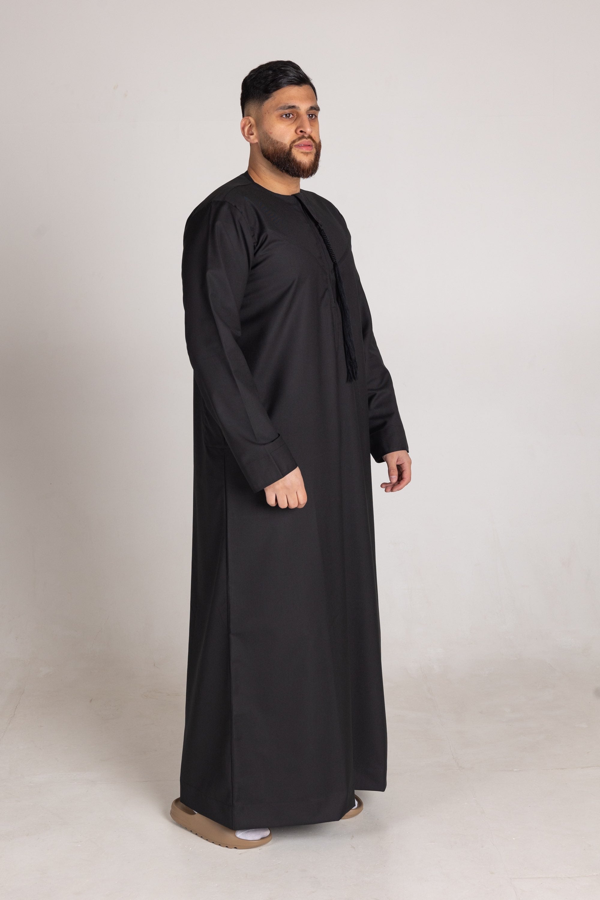 Quality Emirati Thobe ( Black )