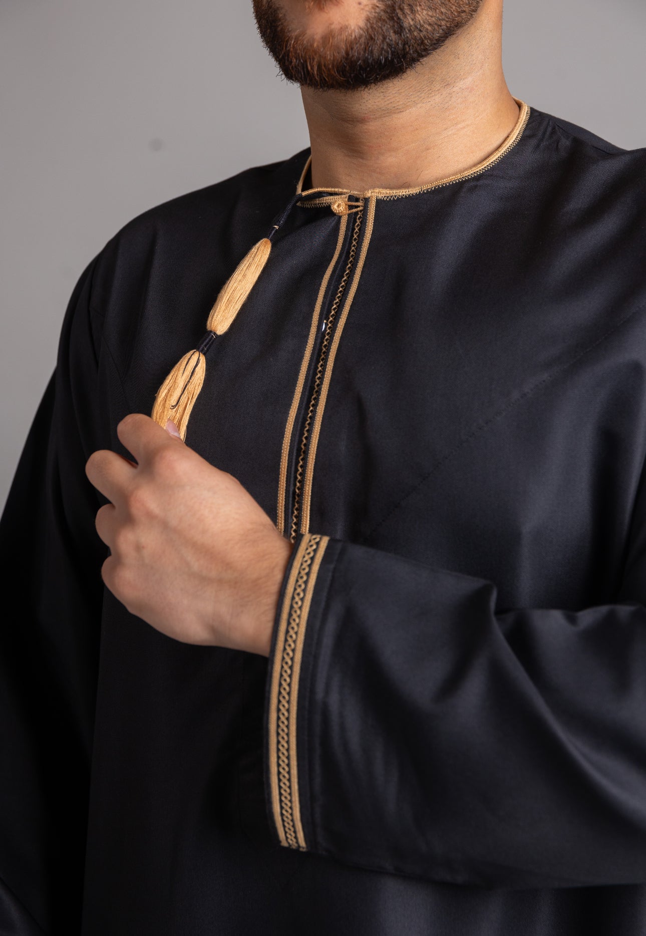 Black & Gold Patterned Omani Thobe