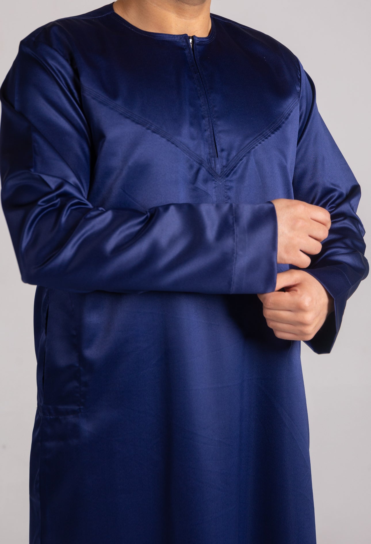 Classic Emirati Thobe (Navy)