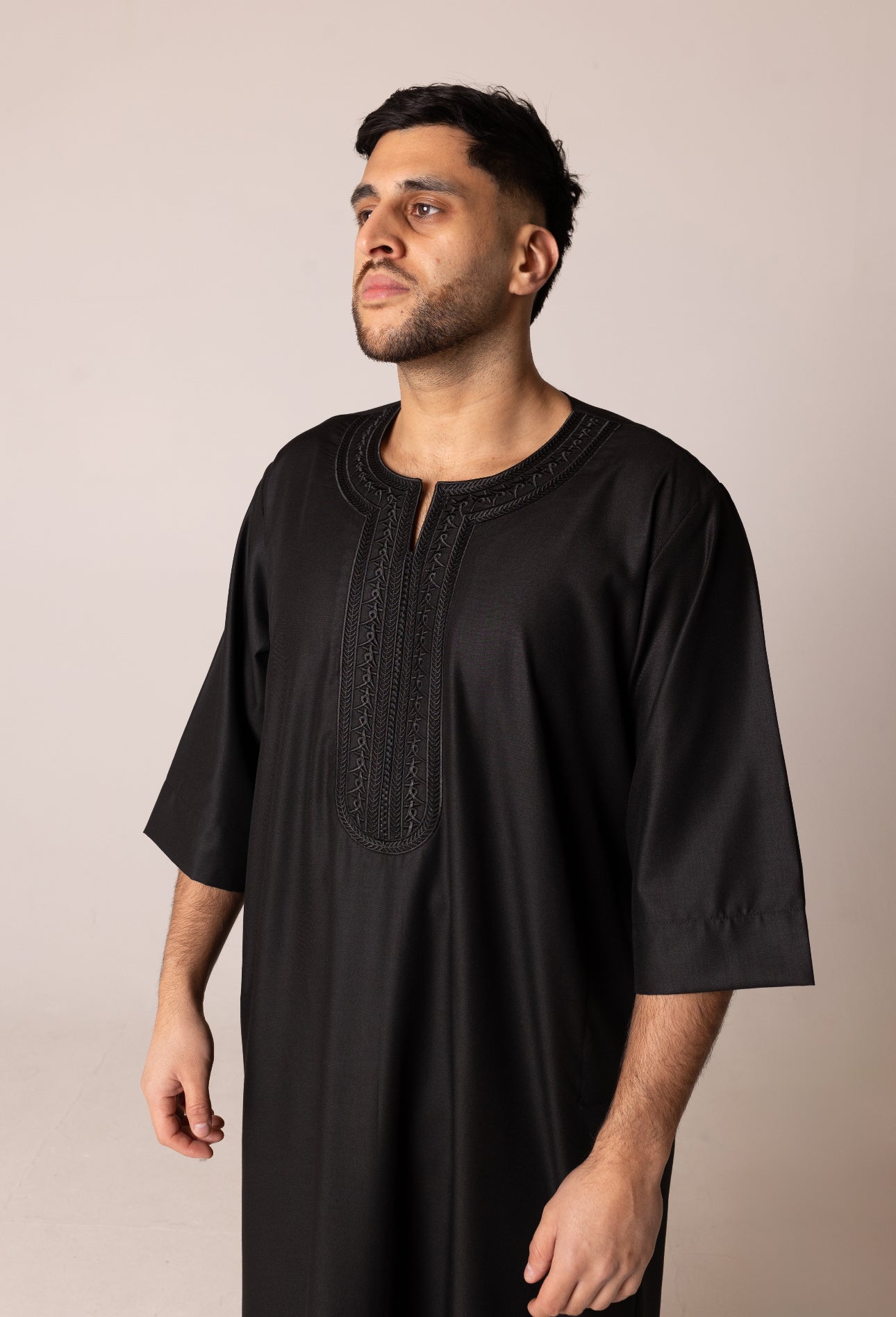 Premium 3 Quarter Sleeve Thobe Black image 4