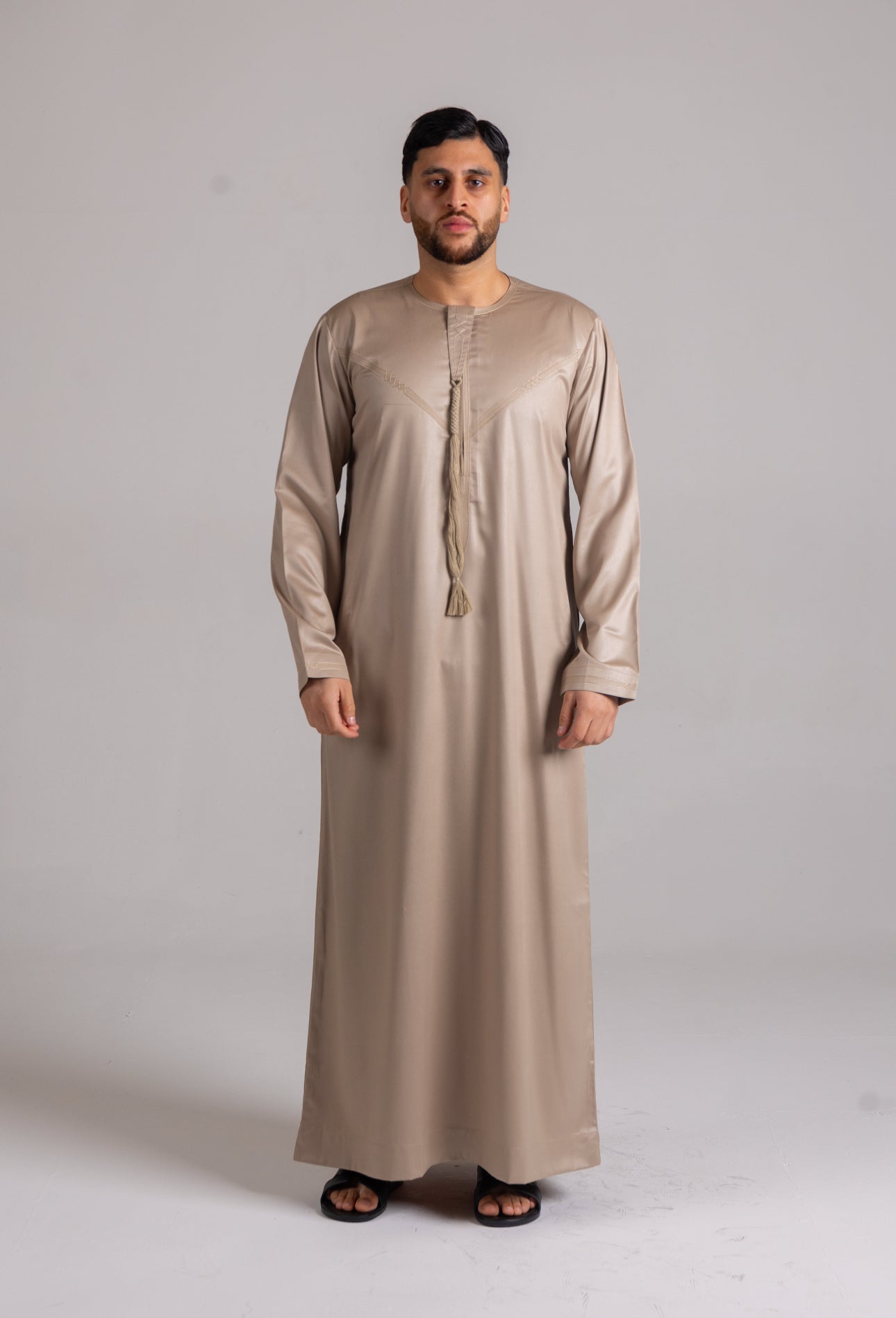 Embroidery Emirati Thobe Shiny ( Beige ) image 3